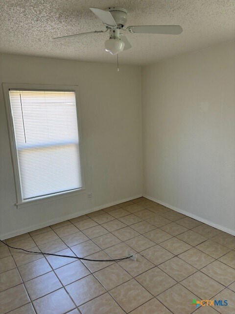 Building Photo - 902 Williamson Dr