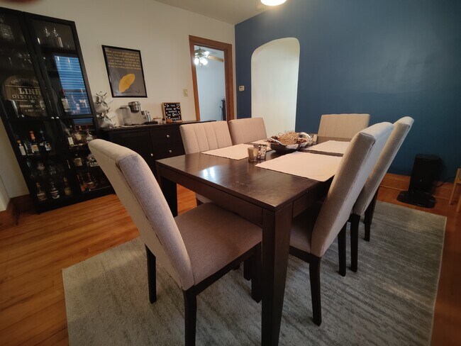 Foto del edificio - 3547 N Marshfield Ave