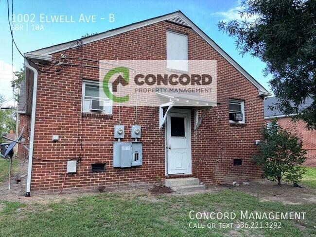 Foto del edificio - 1002 Elwell Ave