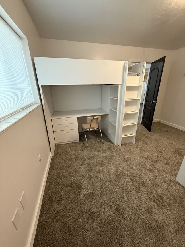 Building Photo - Affordable Beautiful Student Housing for Snow College students 5 rooms, 2 shared bathrooms, share...
