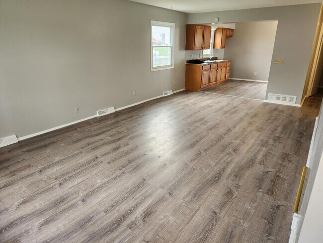 Foto del edificio - 6470-6472 N 107th St