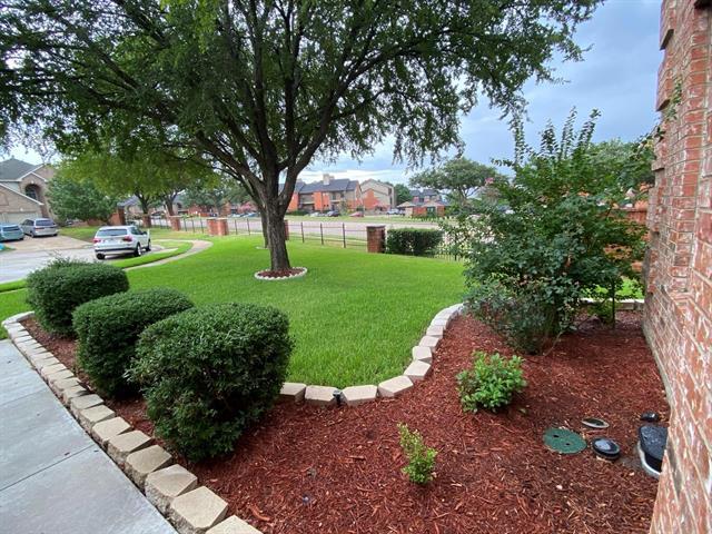Building Photo - 9840 Cliffside Dr