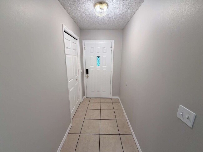 Foto del edificio - 2139 Parker Rd