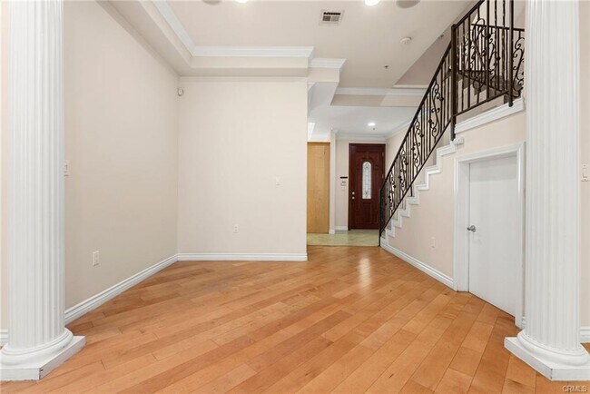 Foto del edificio - 732 E Palm Ave