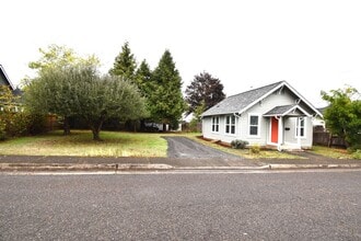 Building Photo - 1016 15th Ave