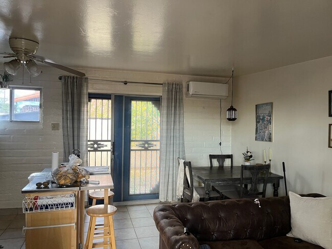 Foto del edificio - 1703 E 13th St