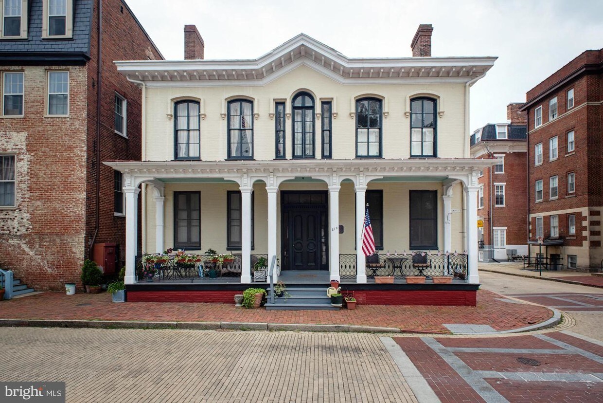 Primary Photo - 3 Maryland Ave