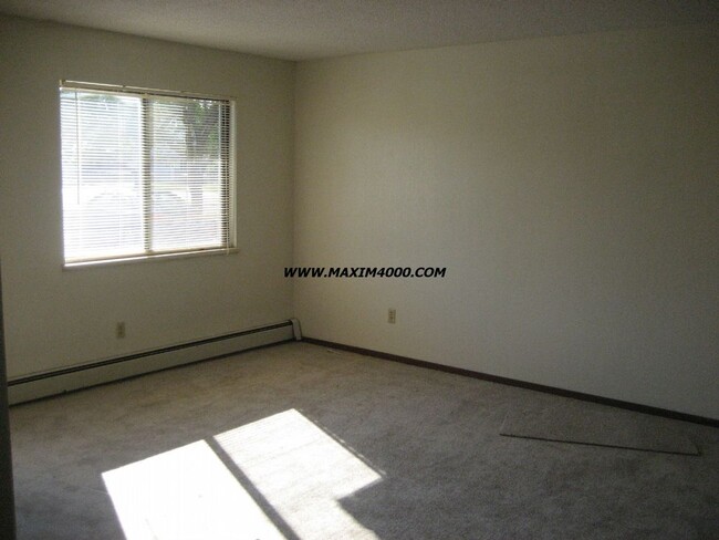 Building Photo - 2690 Milo Dr