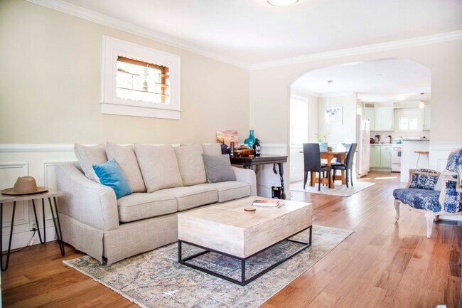 Photo - 2422 E 13th Street House