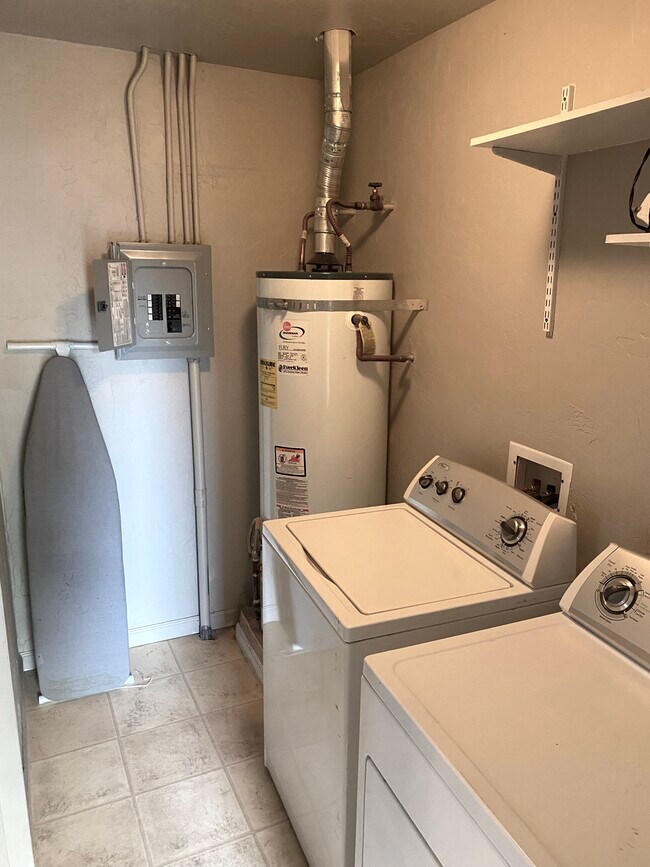 Washer/dryer included. Owner pays water, sewer,garbage - 2028 H St