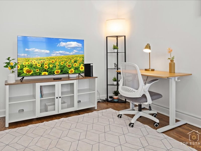 Foto principal - 3529 S Indiana Ave