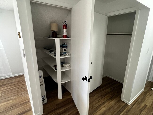 Foto del edificio - (400 W.) Right Duplex