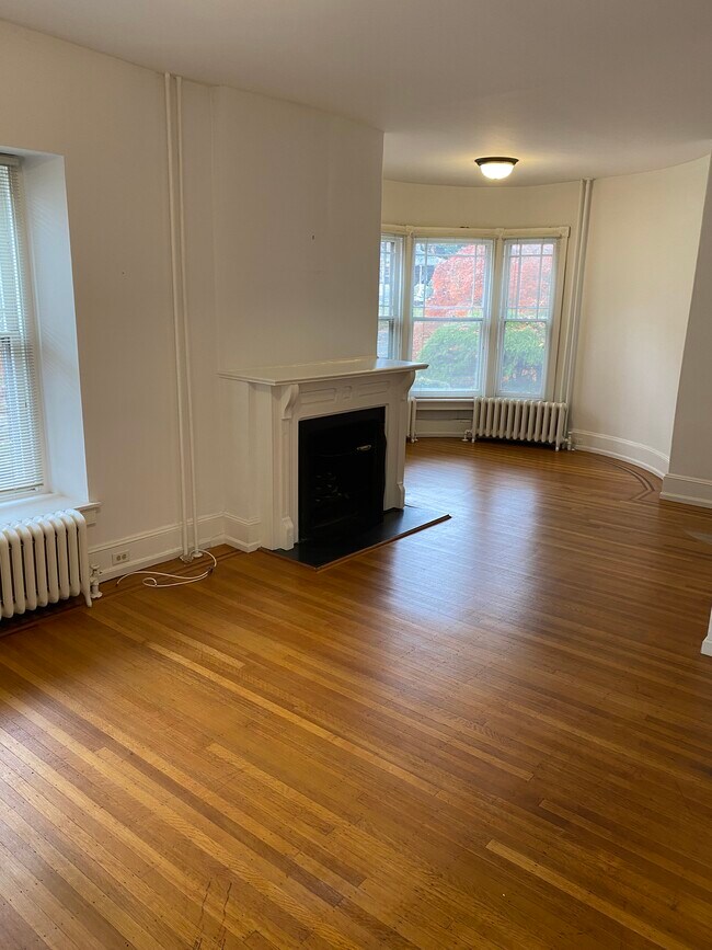 Foto del edificio - 116 Elmwood Ave