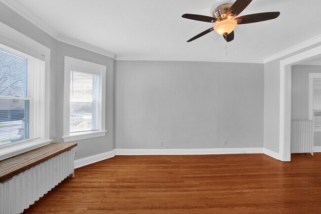 Building Photo - 317 N Marion St