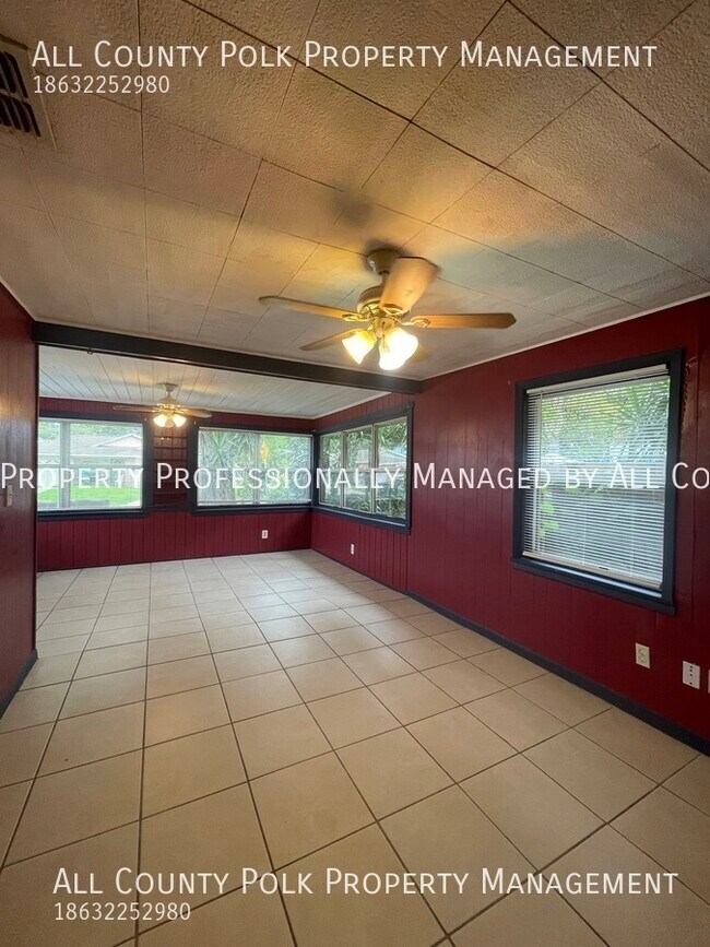 Building Photo - Quaint 1 Bedroom Home in St. Petersburg fo...