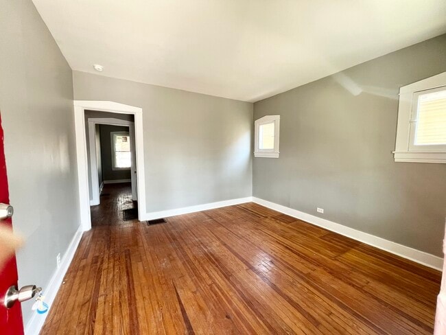 Foto del edificio - 2121 W Lee St