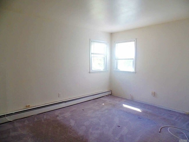 Building Photo - 58 W Mineola Ave