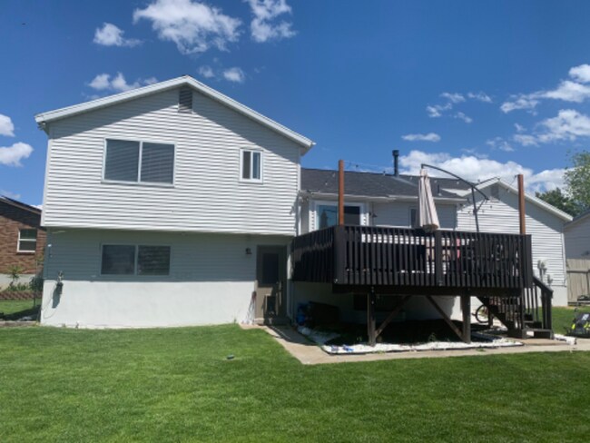 Building Photo - 1604 Sorrento Dr