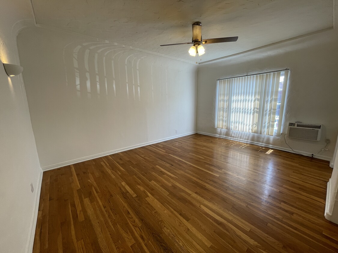 Foto principal - 314 N Genesee Ave
