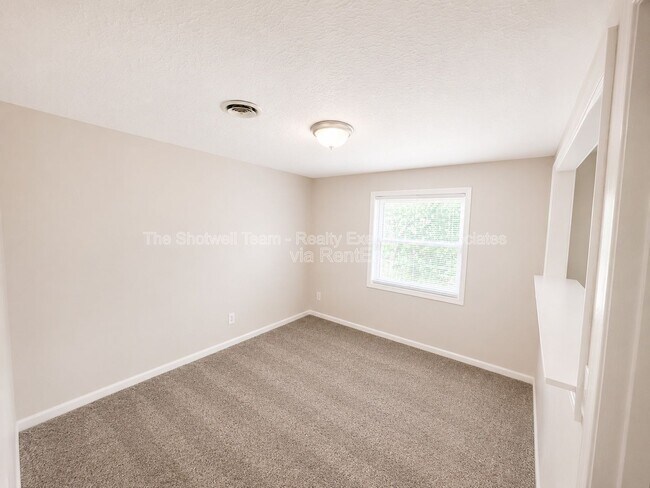 Foto del edificio - 316 Finley Dr