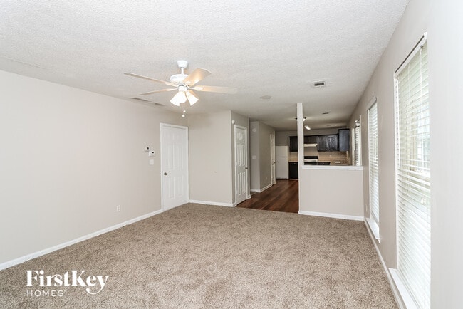 Building Photo - 1272 Creekview Cir