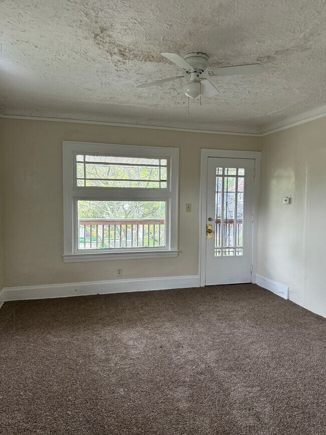 Foto del edificio - 4115 E 143rd St