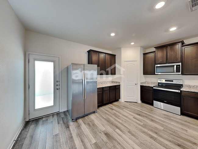 Building Photo - 1036 Violet Ln