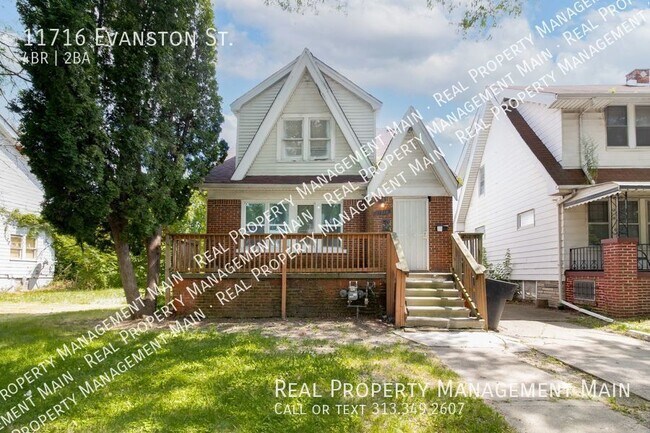 Building Photo - 4 Bed 2 Bath on Evanston St.