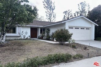 Building Photo - 30872 Janlor Dr