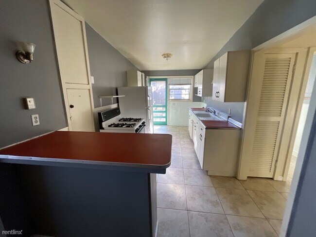 Foto del edificio - 2 br, 1 bath Duplex - 612 Mary Lake Dr