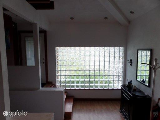 Foto del edificio - 2719 E State St
