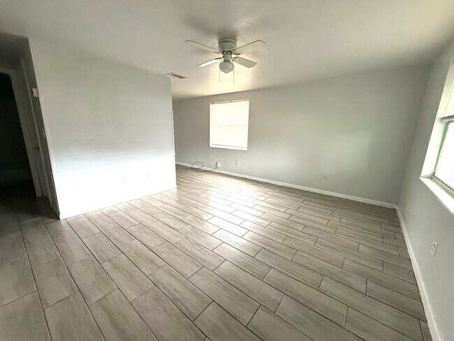 Foto del edificio - 1003 57th Ave Terrace E