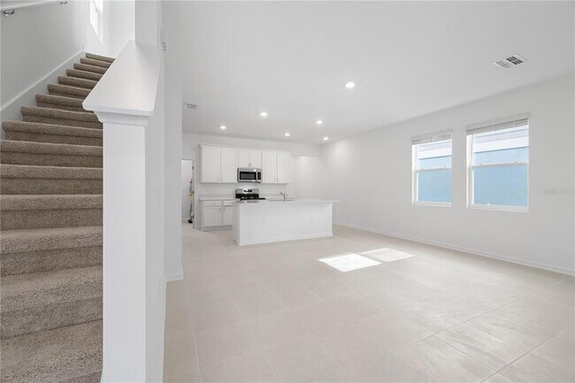 Foto del edificio - 6008 Zen Wy