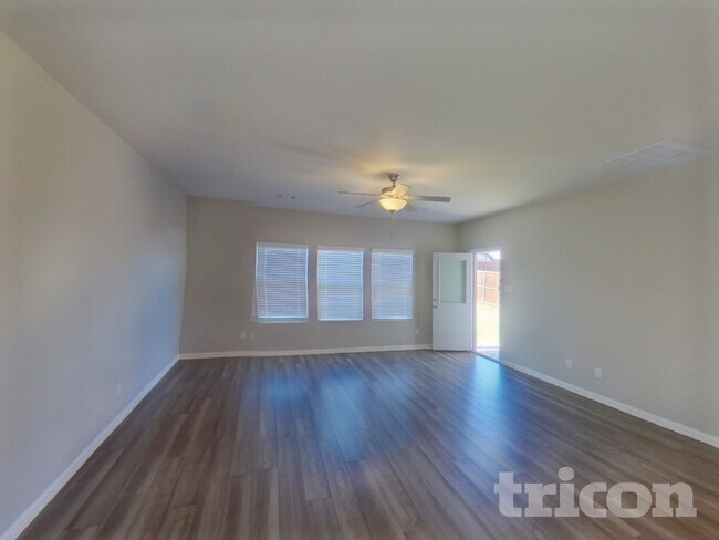 Building Photo - 6124 Tawakoni Ln