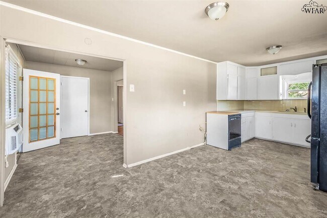 Building Photo - 1025 Harlan Ave