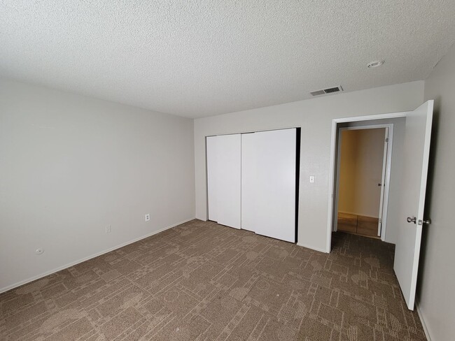 Building Photo - 1725 W Olive Ave