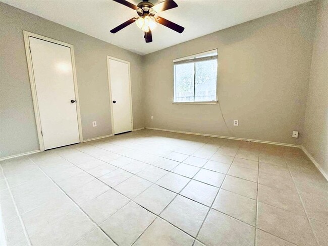 Building Photo - 8506 Opalwood Ct