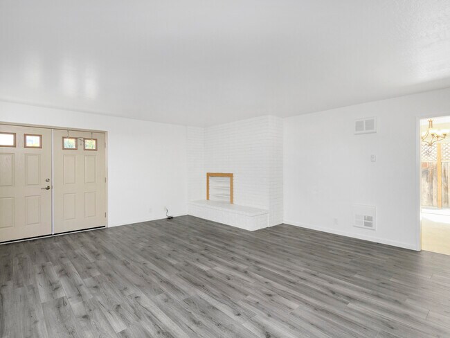 Building Photo - 1117 Park Ave