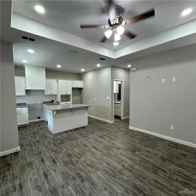 Building Photo - 401 Bertha Ave