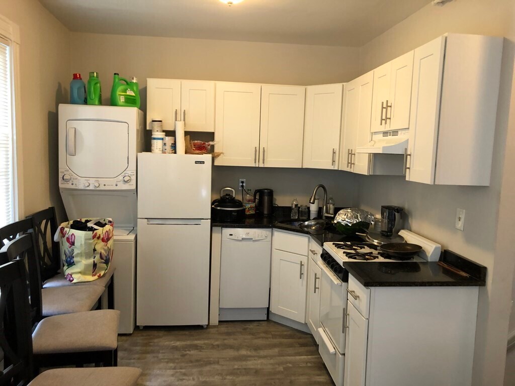 Foto del edificio - 92 Oakton Ave