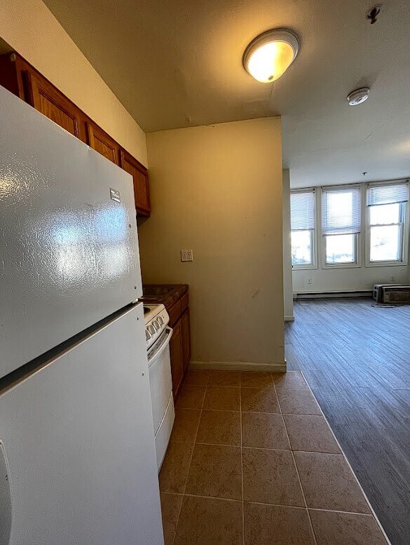 Building Photo - 317 S 60th St