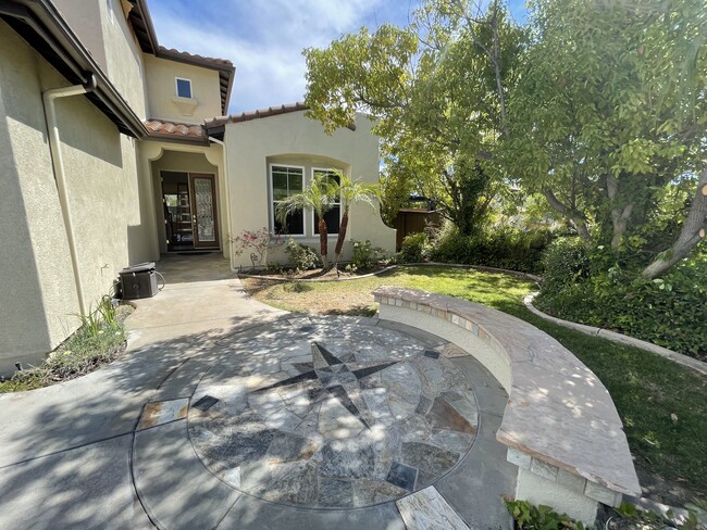 Building Photo - 1705 Sunset Rose Court