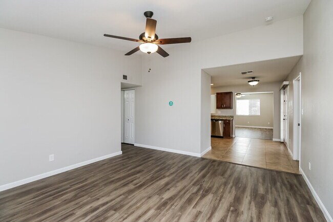 Foto del edificio - 3421 E Dragoon Ave