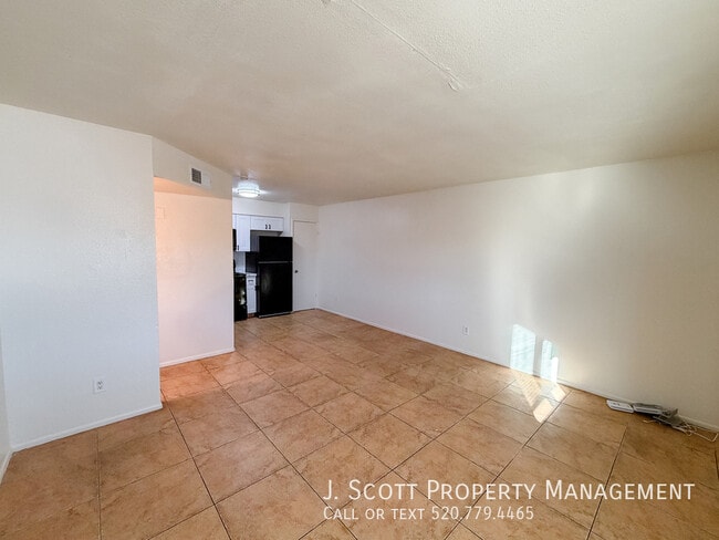 Foto del edificio - 525 E Peppertree Ave