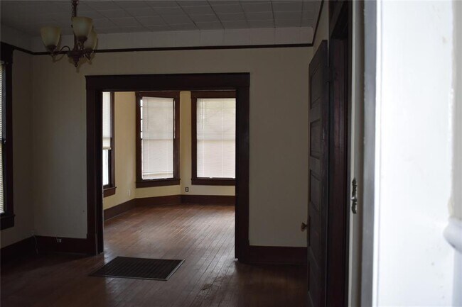 Building Photo - 2101 37th St
