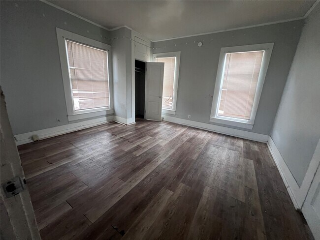 Foto del edificio - 513 W Caney St