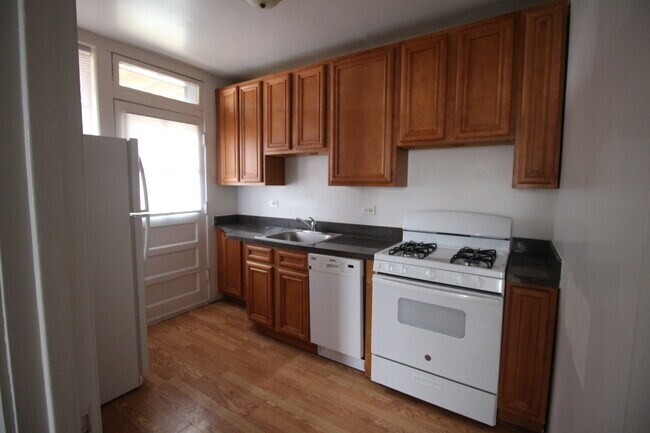 Building Photo - 1514 W Rosemont Ave