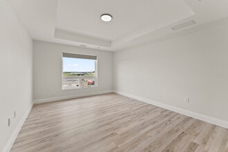 Building Photo - Trinity Gate - 4755 Walker Rd