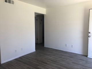 Building Photo - 2 Bed at 19th Ave and Indian School
