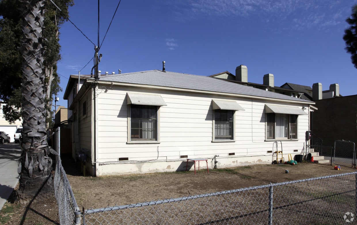 Building Photo - 155 Landis St